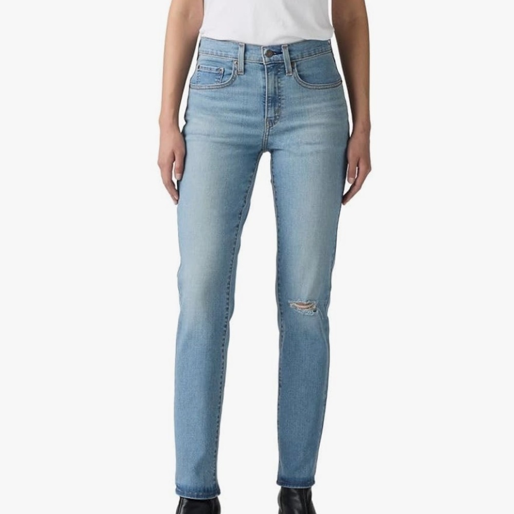 Levi's Women's 724 Straight-Leg Jeans 32x32